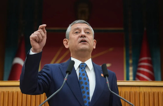 Özgür Özel'den o isme makamında fırça: 'Hangi yüzle geldin?'