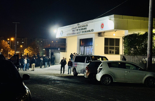 Diyarbakır'da düğün salonu çıkışında silahlı kavga: 1 ölü 1 yaralı