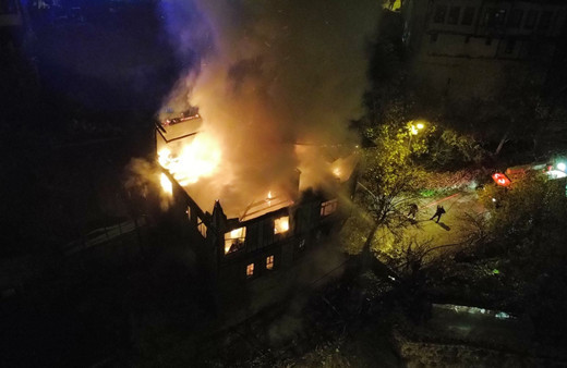 Safranbolu'da 3 katlı tarihi konak küle döndü