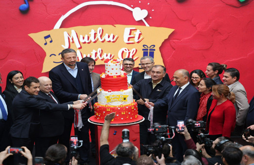 Yıldız Holding, Mutlu Et Mutlu Ol Günü’nü dünyanın dört bir yanındaki çalışanlarıyla kutladı