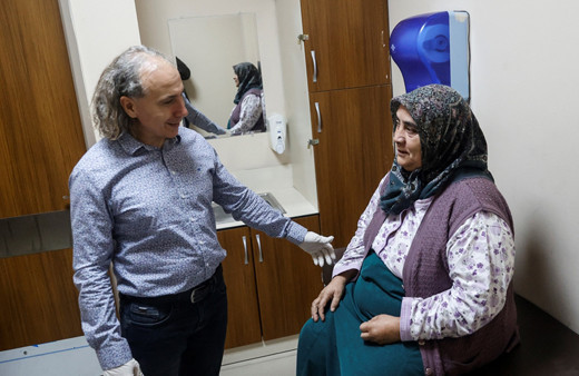 Ameliyattan korkan kadının vücudundan çıkan şey hayrete düşürdü! "21 yıldır böylesini görmedim"