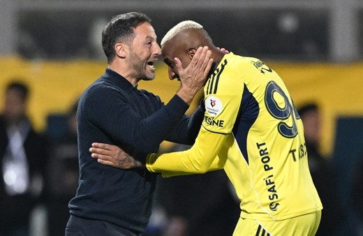 Tedesco Fenerbahçe 2-0 yenikken devre arasında futbolculara ne dediğini anlattı