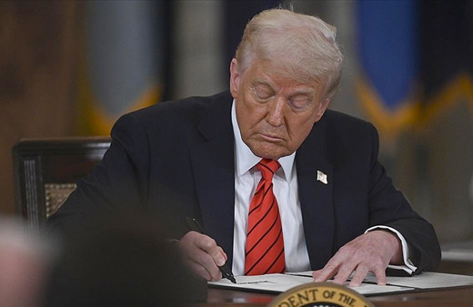 ABD Başkanı Trump'tan yapay zeka imzası