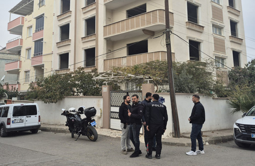 Boşanma aşamasındaki eşini öldürdü!