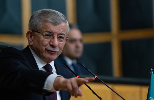 Ahmet Davutoğlu'ndan sürpriz açıklama: "Gün ego yapma günü değil dört parti birleşebilir"