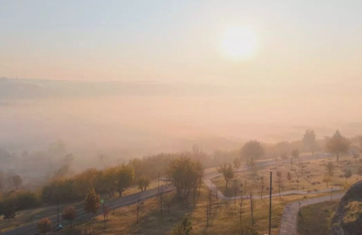 Diyarbakır'da yoğun sis! Tarihi yapılar sis denizinde kayboldu