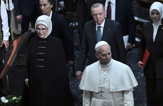 Dünya basını Papa'nın Erdoğan'a biçtiği rolü konuşuyor