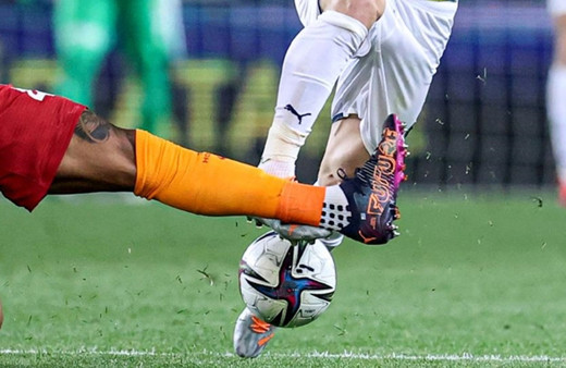 Süper Lig'de dev derbi! Futbolda haftanın programı...