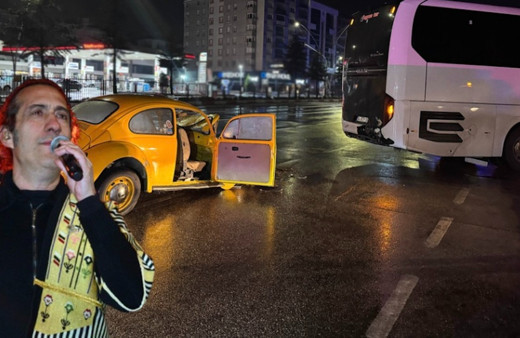 Kıraç'ın ekibi büyük korku atlattı! Uşak'ta ekip otobüsü kaza yaptı