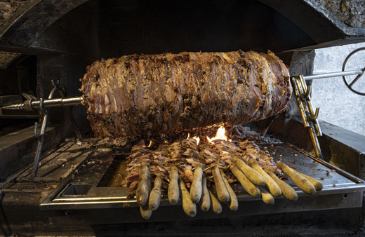 Erzurum'un tescilli cağ kebabı uluslararası gastronomi vitrininde yine zirvede