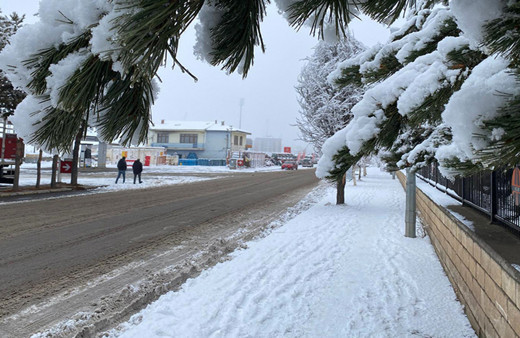 İstanbul'a lapa lapa yağacak! Fena kar bastıracak AKOM tarih verdi