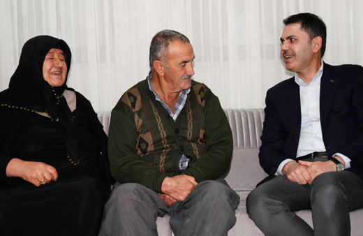 Depremdeki gözyaşları yeni evlerinde mutluluğa dönüştü! "Villa gibi evde oturuyoruz"