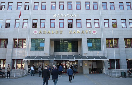 Baklava kutusunda rüşvet iddiası! Mahkemede savunma yaptı "boşluğuma geldi" dedi