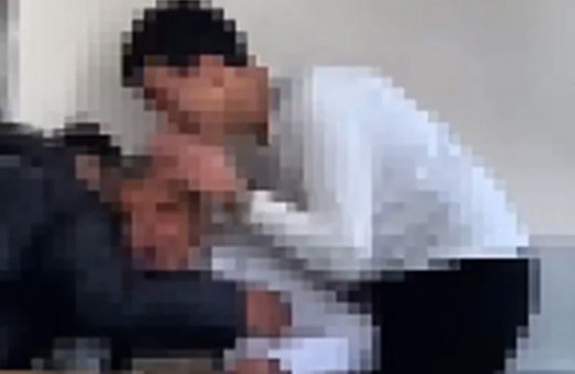 Lisede skandal görüntüler! Öğretmene yapılanlar utandırdı