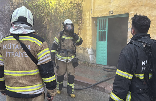 Kütahya'da evde çıkan yangında anne öldü, kızı yaralandı