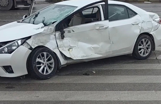 Aksaray'da tır ile otomobil çarpıştı: 4 yaralı...