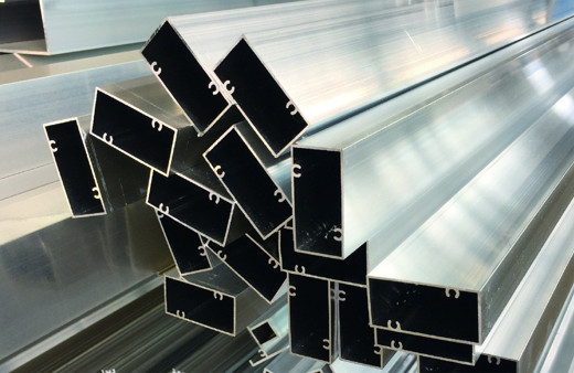 Alüminyum fiyatları yaklaşık 4 yılın en yüksek seviyesini test etti