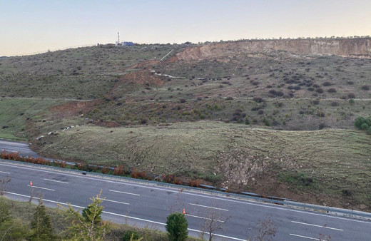 Toprak kayması nedeniyle ulaşıma kapatılan İstanbul-İzmir Otoyolu yeniden açıldı