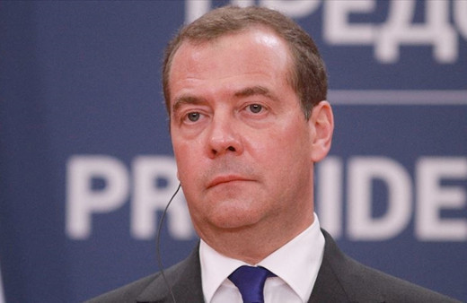 Medvedev'den Batı'ya sarsıcı uyarı: Üçüncü dünya savaşına giden yol olur