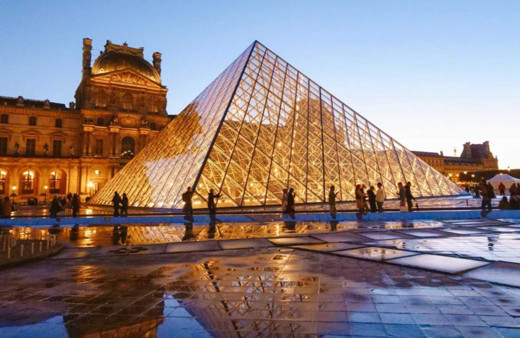 Soygun krizi! Louvre Müzesi’nde istifa depremi