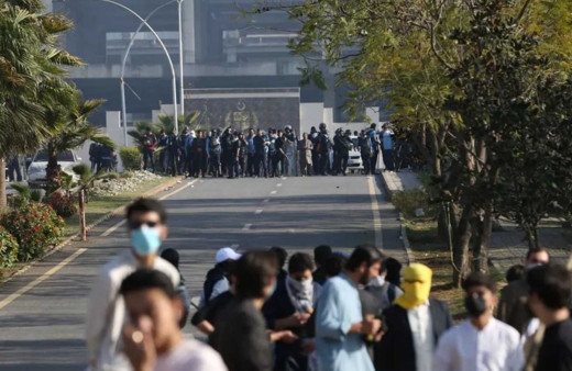 Pakistan'daki protestolarda 9 kişi hayatını kaybetti