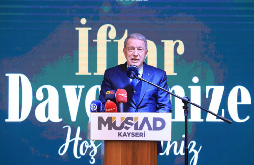 Hulusi Akar'dan İran'dan ateşlenen füzeler ile ilgili dikkat çeken açıklama