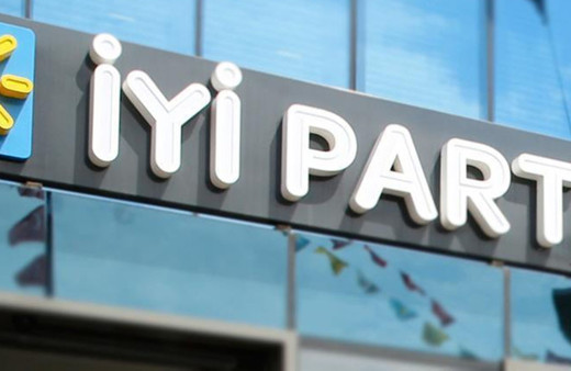İyi Parti'de istifa! Sosyal medya hesabından böyle duyurdu