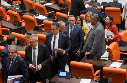 CHP'nin milletvekili sayısı düştü! Yargıtay sildi işte CHP'nin yeni vekil sayısı