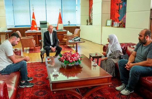 CHP Genel Başkanı Kılıçdaroğlu, Narin Güran'ın ailesini kabul etti