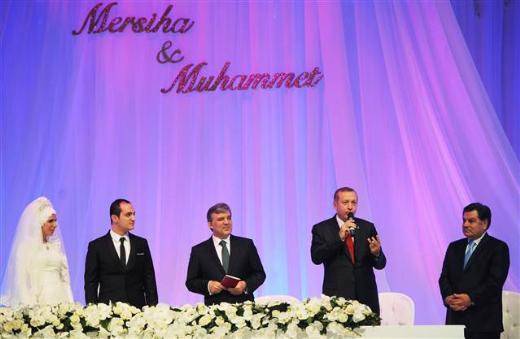 Devletin zirvesini buluşturan nikah - Resim: 2