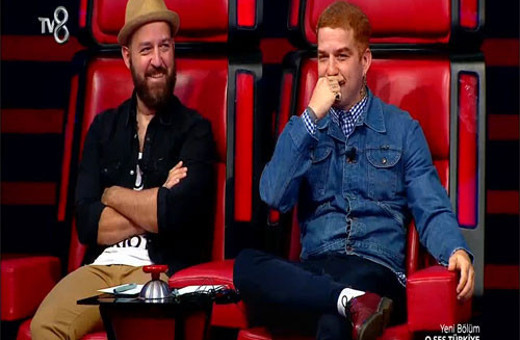 O Ses Türkiye'de Gökhan yine bildi! Yarışmacının ismini tahmin etti ve...