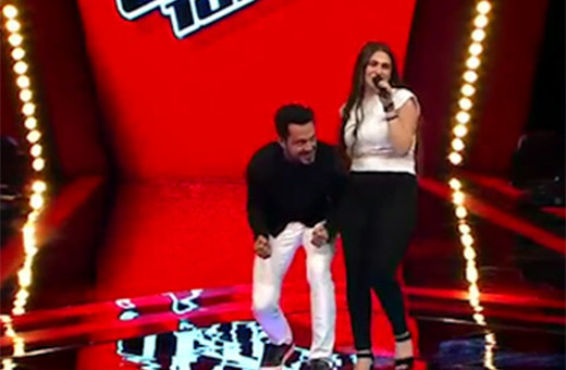 Murat Boz yarışmacının aklını çelmek için her şeyi yaptı