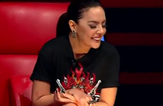 Ebru Gündeş çekirdek anısıyla kahkahaya boğdu!