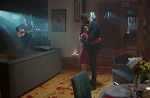 İlişki Durumu Karışık 15. bölüm - Can ile Ayşegül'den romantik dans