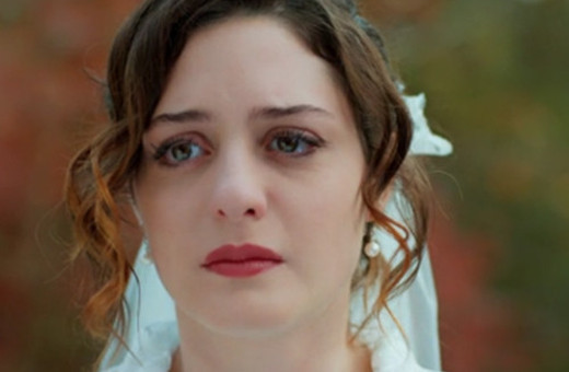 İlişki Durumu Karışık 18. bölüm - Final - Can, Ayşegül'ü bir kez daha terk etti!