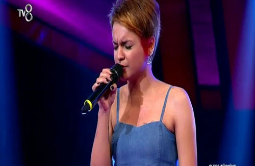 Tüyleri diken diken eden uzun hava performansı!