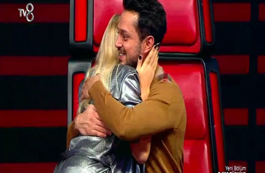 Hadise morali bozulan Murat Boz'u teselli etti