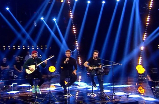 Gökhan ve Hakan ilahi söyledi; stüdyo yıkıldı!