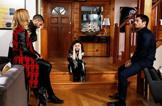 İlişki Durumu Karışık 23. bölüm - Final - Ayşegül, şok evliliği öğrendi