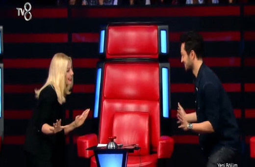 Murat Boz ve Hadise Hint filmlerine özendi! 