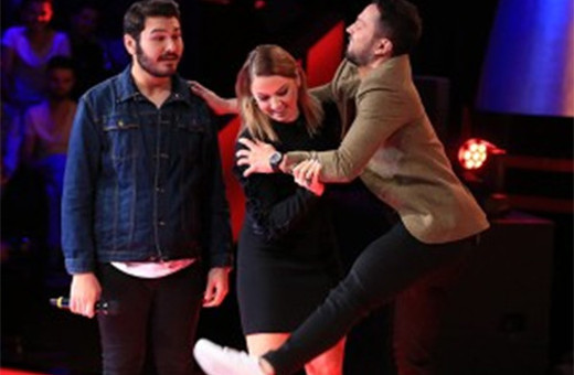 Murat Boz'u zor tuttular: Bir anda sahneye fırladı!