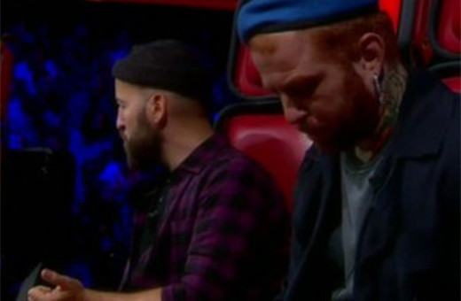 O Ses Türkiye'de duygusal anlar! Gökhan ve Hakan'ın babaları...