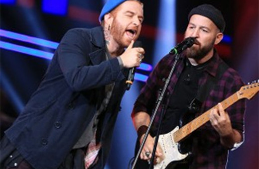 Athena'dan muhteşem doğum günü kutlaması!