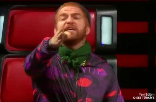 Gökhan yine yaptı yapacağını! Stüdyoda kahkaha tufanı