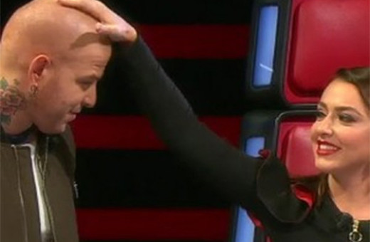 Athena Gökhan'ın son haline bakın saçını kendi kesince...