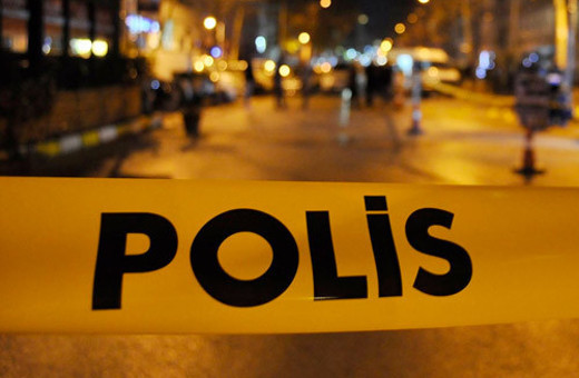 Protestoya müdahale eden zırhlı araç devrildi: 3 polis yaralı!