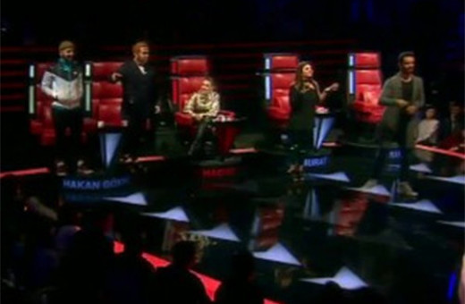 O Ses Türkiye jürisi yarışmacı için birbirine girdi!
