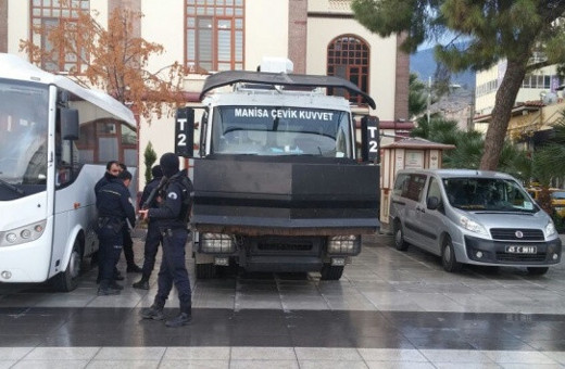 O ilde polis HDP binasına girdi TOMA'lar kapıda