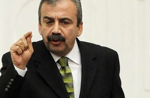 Sırrı Süreyya Önder'e büyük şok!