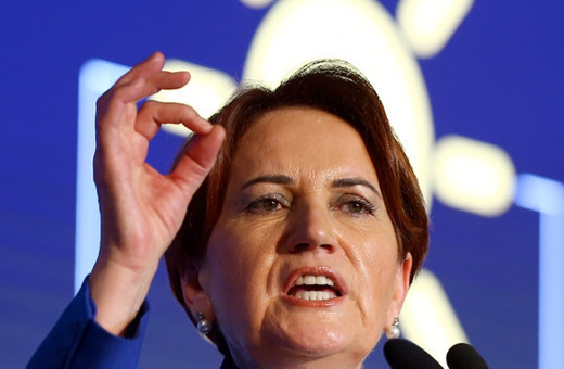 Akşener'den herkesi şüphelendiren hamle!